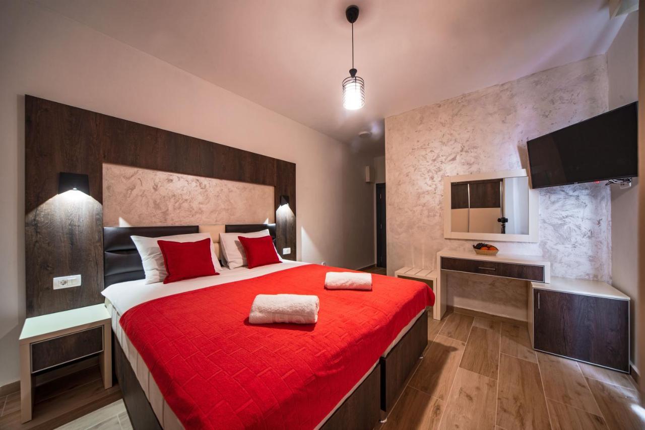 David Lux Beach Rooms Dobra Voda Dış mekan fotoğraf