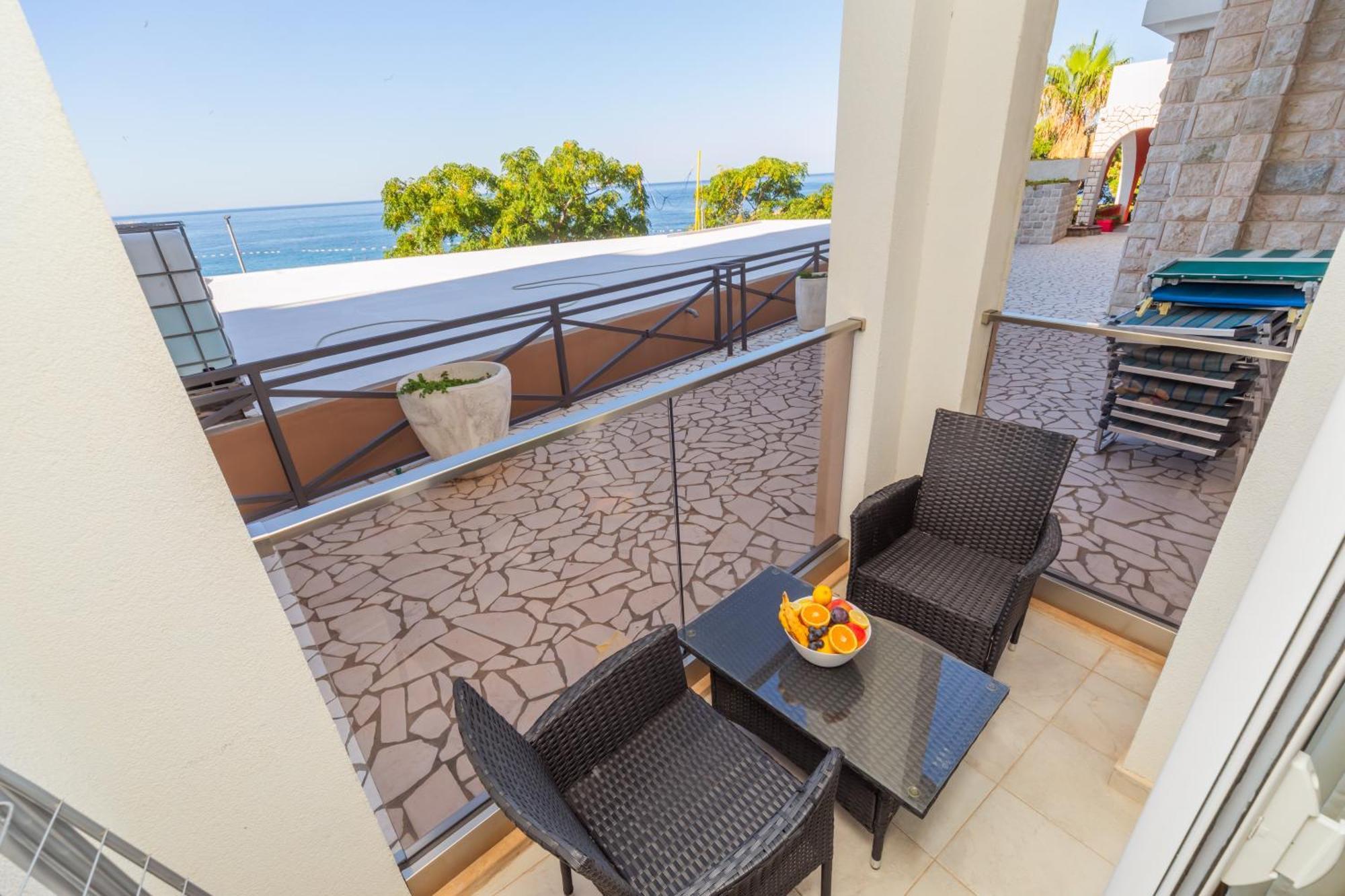 David Lux Beach Rooms Dobra Voda Dış mekan fotoğraf